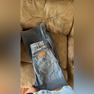 Wrangler wanderer 27x32